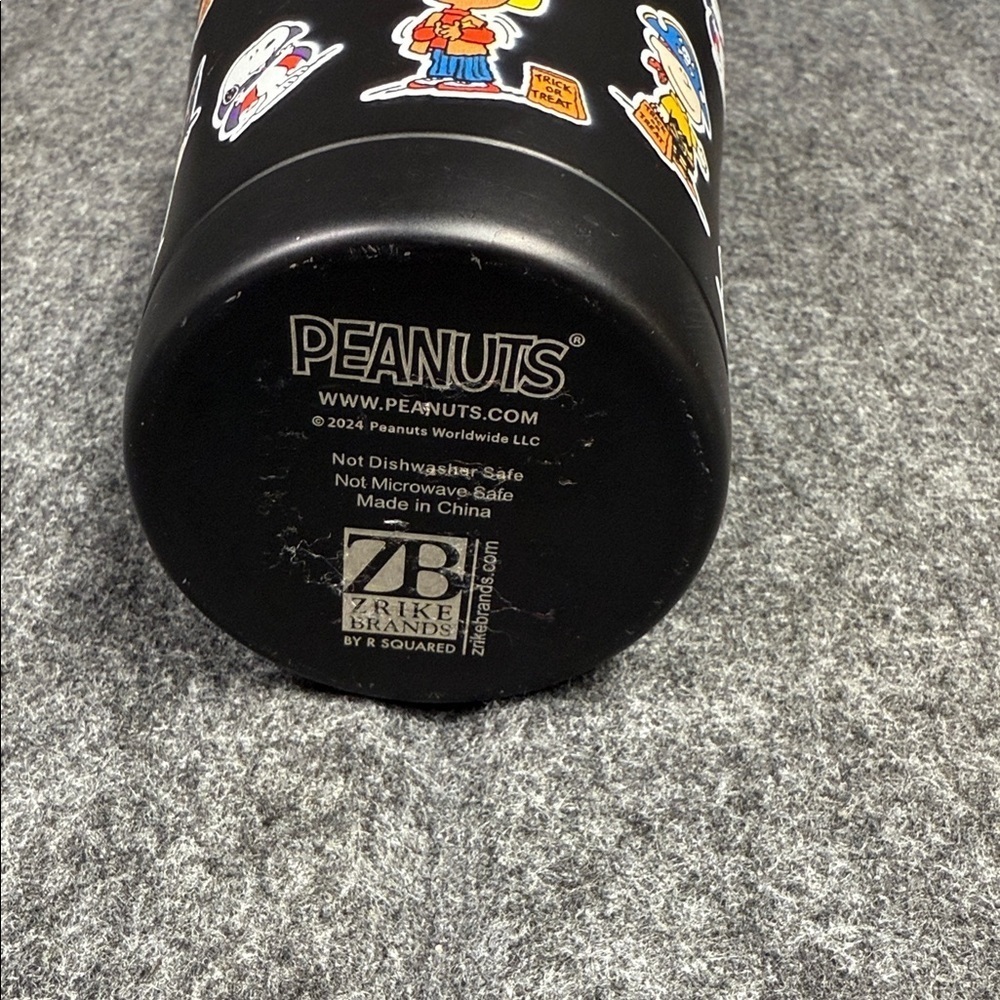 Peanuts Black Tumbler with Characters - Picture 2 of 11